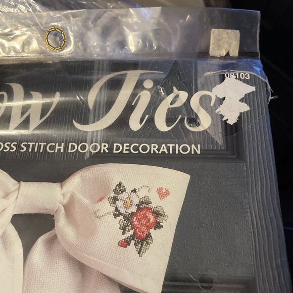 Cross Stitch Kit JCA Bow Ties Door Decor HOME SWEET HOME 08103 Floral 11X17 VTG - Picture 4 of 5